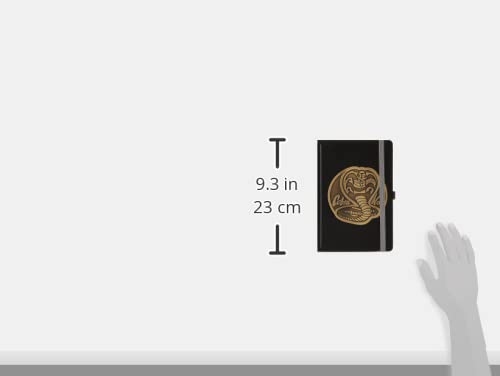 Carnet A5 Cobra Kai en similicuir avec badge en métal – Image 5