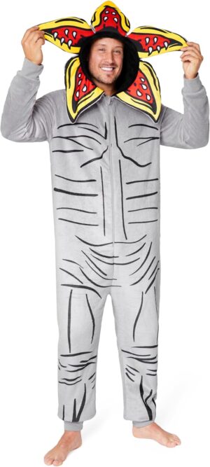 Grenouillère pyjama homme Stranger Things en polaire, adulte S à XXL