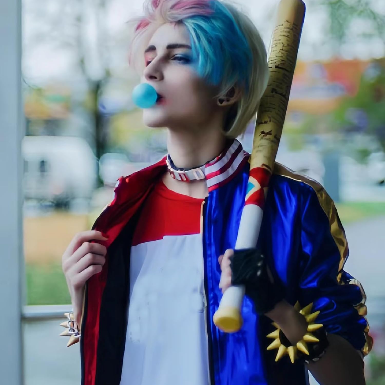 Costume Harley Quinn fille avec veste, t-shirt et short – Image 7