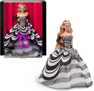 Barbie Signature 65 Anniversaire, poupée blonde en robe noir et blanc HRM58