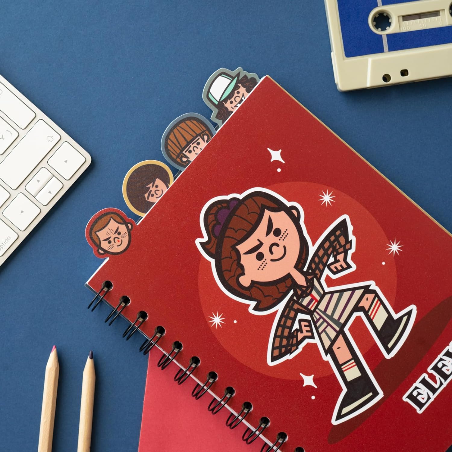 Carnet spirale A5 Stranger Things rouge avec intercalaires, 160 pages – Image 5