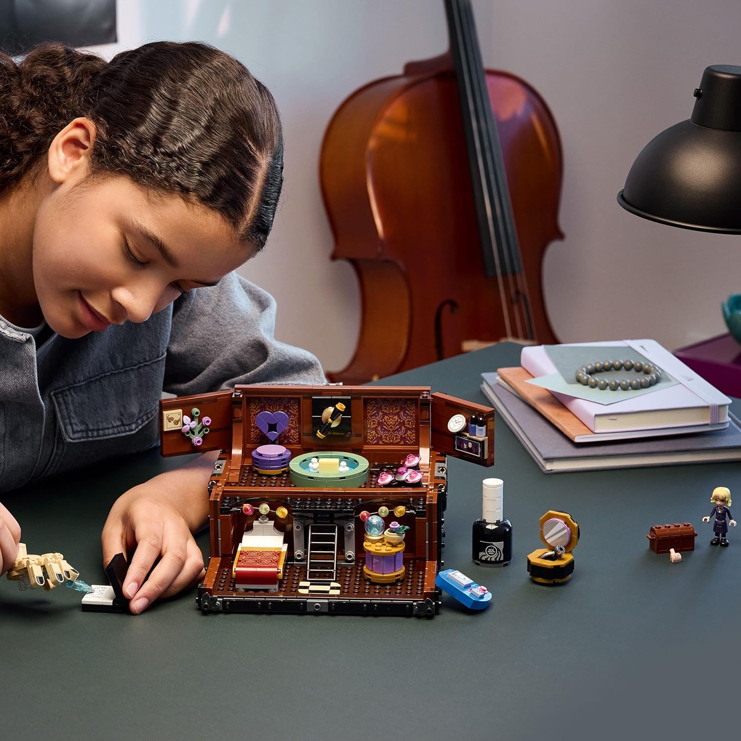 LEGO Mercredi 76785 : l’appartement de La Chose avec Enid – Image 8