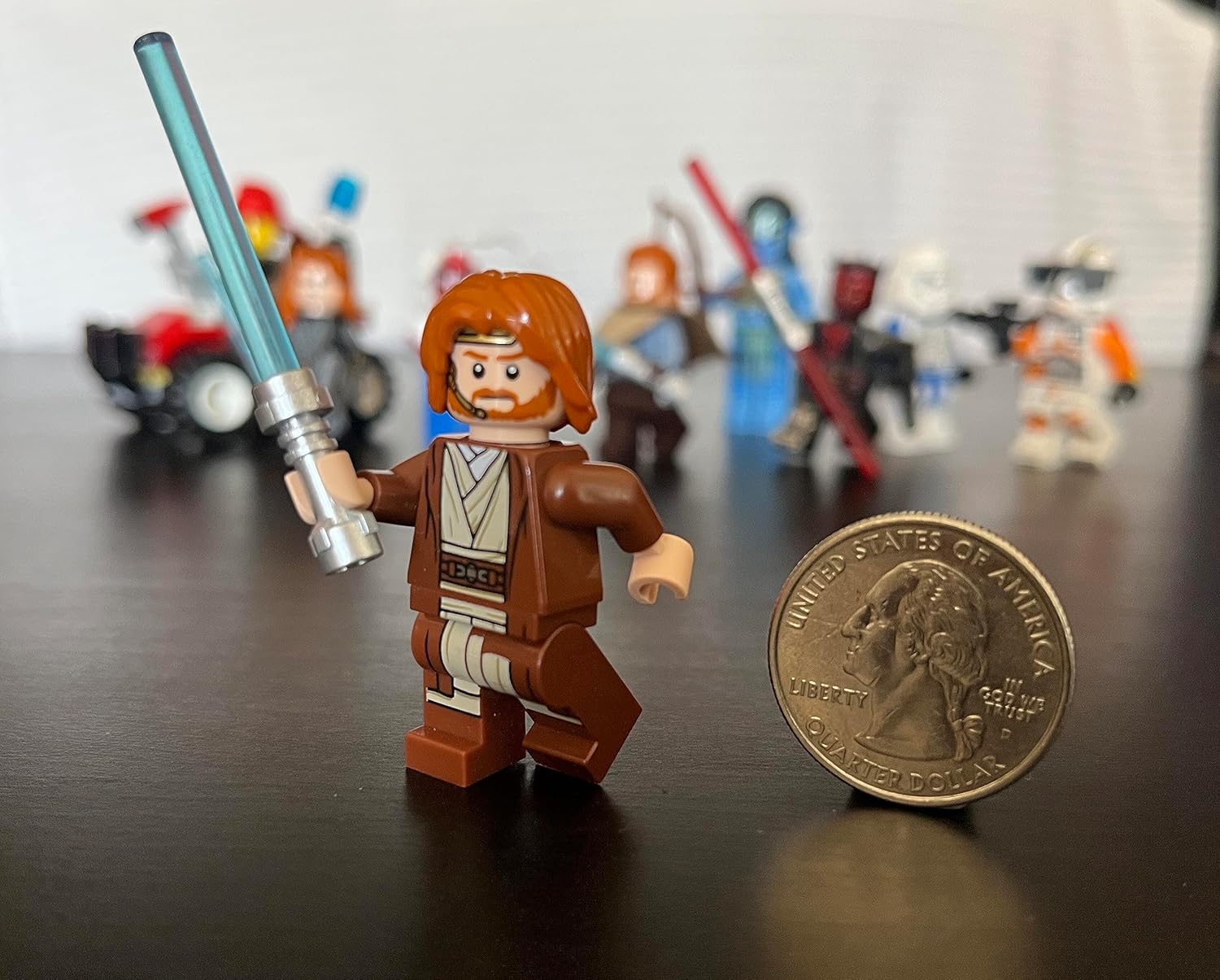 Mini-figurine Obi-Wan Kenobi LEGO Star Wars Épisode 2 Clone Wars avec robe marron et capuche – Image 4